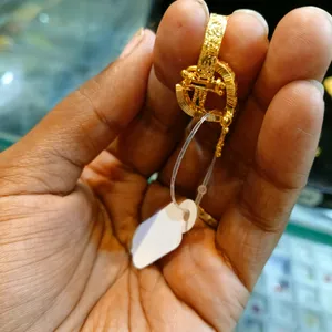 20k Gold Earing