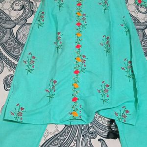 I Am Selling Kurta And Pant Set