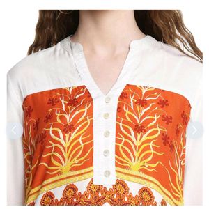 Beautiful Flowy White & Orange Akkriti Kurta