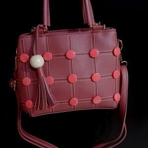 Chic and Elegant Smart Bag Suitable For Everyday