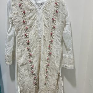 Women White Pakistani Kurta Set