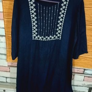 A Blue Colour Kurta In L Size For 38to40 Bust