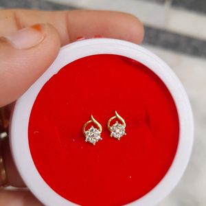 Gold 22crt Beautiful  Flower Desine Studs