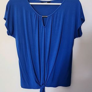 PETITE LONDON Blue Top.