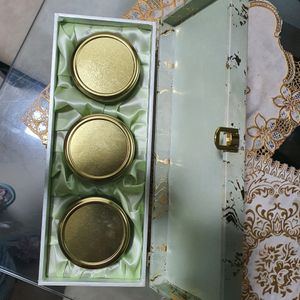 Wooden Gift Box With 3 Glass Jars