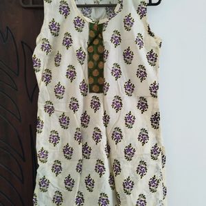 M Size Short Kurthies Sleeveless