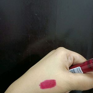 Deborah Milano Velvet Fluid Lipstick