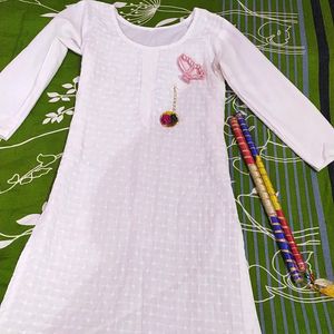 Lucknawi Work White Kurti For Girls..