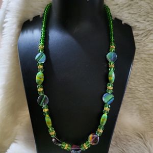 DARK GREEN CRYSTAL NECKLACE