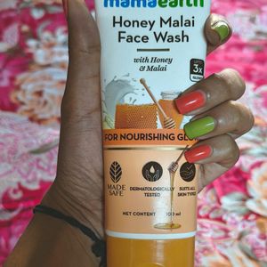 Mama Earth Honey & Malai Face Wash