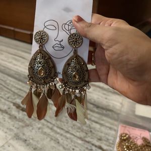 5 Pairs Of Earings