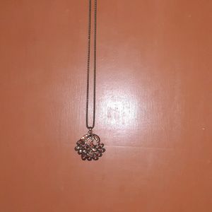 1 Long Chain With 2 Pendants