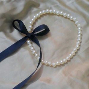 Pearl Bow Necklace