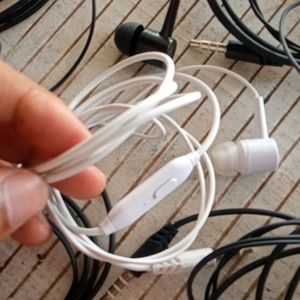 5 Pieces New Earphone (Fancy cool products)