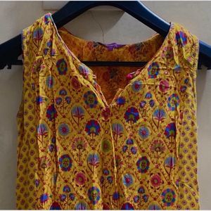 Rangriti Women Yellow Printed Kurti