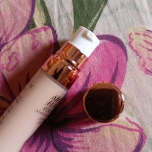 Charlotte Tilbury Foundation Sample 04