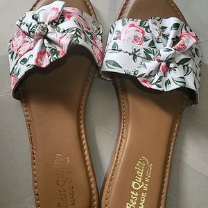 Flats For Girls/women