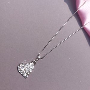 Stylish Neckchain Pendant