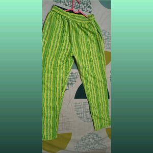 Peppy Green Pants With Pockets