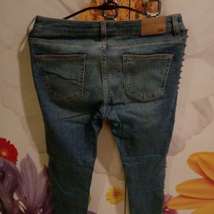 Sides Embellished Jeans