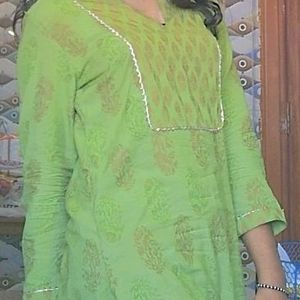 Green Kurti