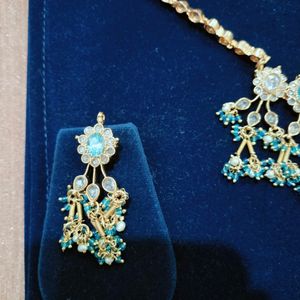 Elegant Blue, White and Golden Jewelry Set