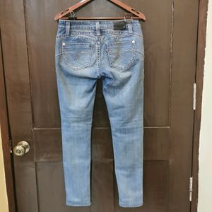 Levis Jeans Demi Curve Size 28 Blue