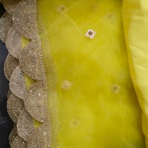 Bride Lahenga Choli With Dupatta