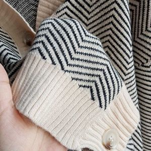 Zigzag Knit Cardigan