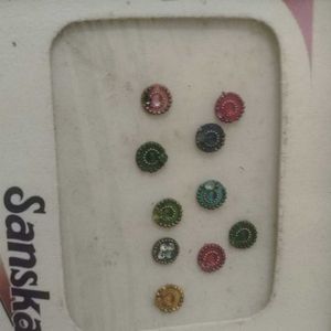 16 Fancy Bindi Set