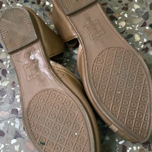 Sandal (used)