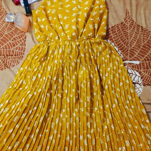 Bright Yellow Pleated Sundress by Max - Excellent