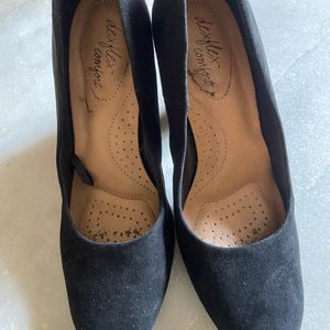 Stunning Black Pumps In Very Good Condition