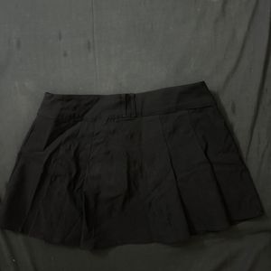 H&M blackmini skirt