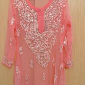 lucknowi chikankari kurti