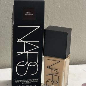 Nars Light Reflecting Foundation