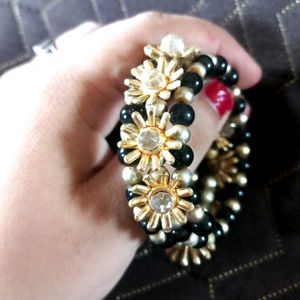 Golden And Black Flower Bead Bracelet