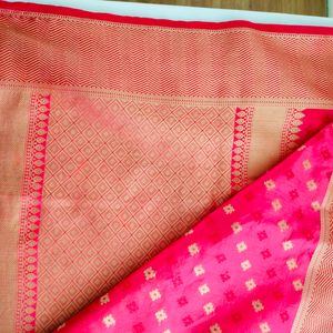 Red Casual Saree (Women's)