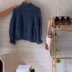 Knit sweater