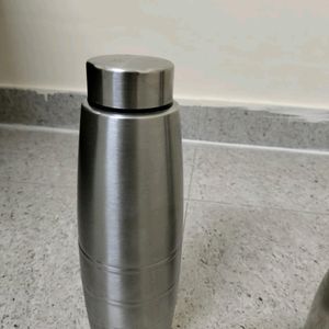 NEW AND GOOD  CONDITION STEEL WATER BOTTLE