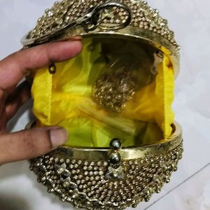 Unique And Stylish Purse