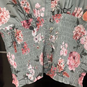 V neck beautiful floral party top