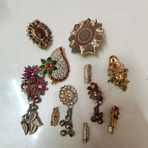 Beautiful Saree Pins Pack Of 11 .