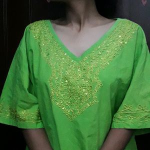 V neck Embroidered Green Tunic💚🌱🍀🌿