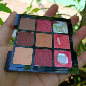 Swiss Beauty Unlimite Shadow Palette