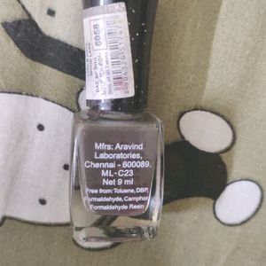 Dazller Chic 'N Cute Nail Polish with glossy Tint