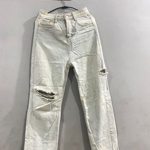 Torn High Waist Jeans