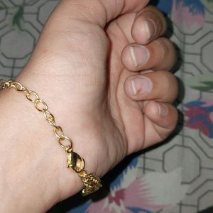 Hand bracelet