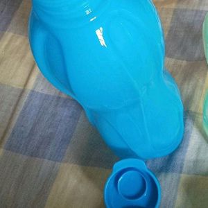 Tupperware Water Bottle 750 Ml Set Of 2