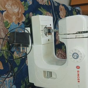 SINGER M1005 SEWING MACHINE